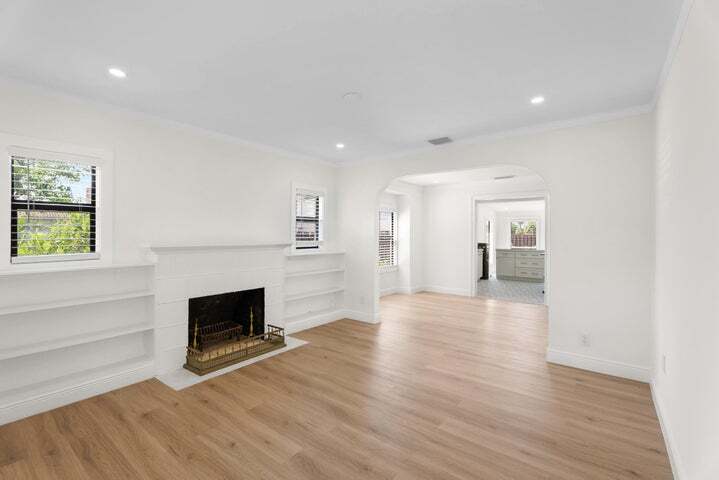 Building Photo - 517 55th St