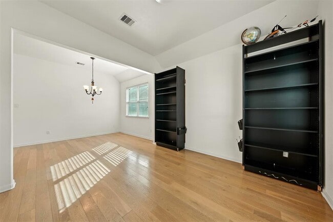 Building Photo - 9219 Gilbert Hollow Dr