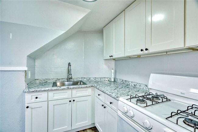 Building Photo - 1070 Gravel Rd