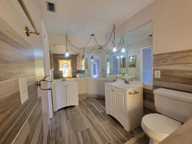 Building Photo - 7553 High Pines Ct