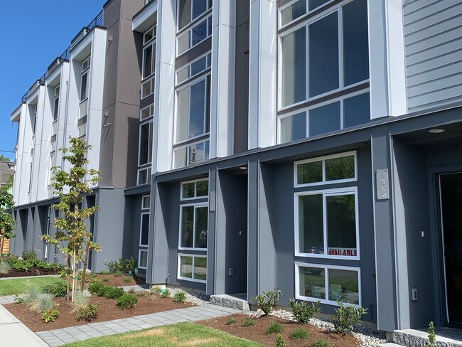 Building Front - 3916 SW Dawson St