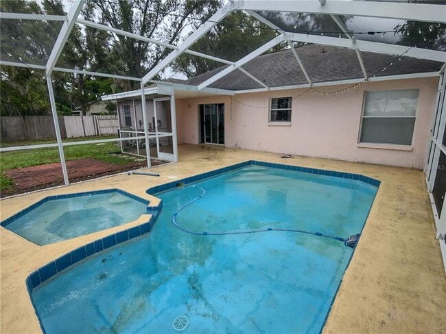 Building Photo - 709 Chilt Dr