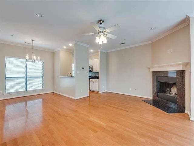 Building Photo - 2407 Stutz Dr