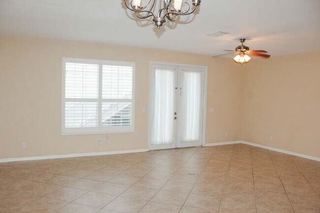 Building Photo - 14252 Confetti Dr