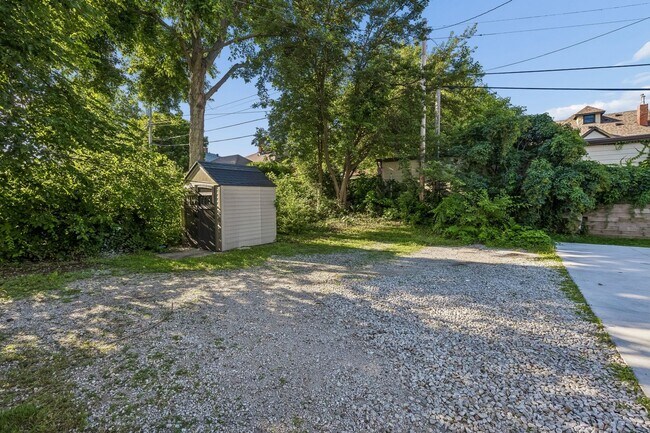 Building Photo - 3863 California St