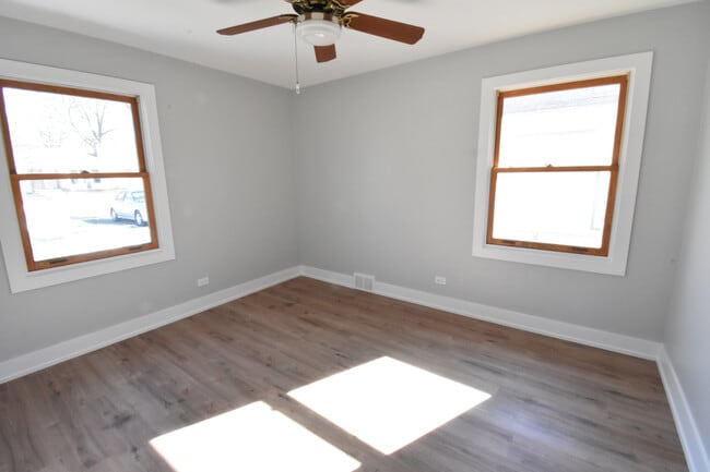 Building Photo - 22 N Kenilworth Ave