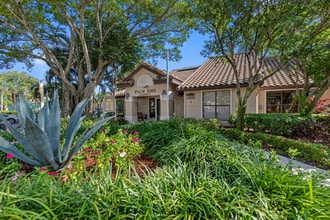 Building Photo - Palm Aire Gardens