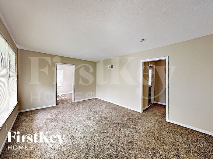 Building Photo - 815 St Jean St