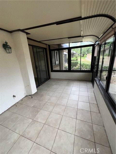 Building Photo - 15933 Alta Vista Dr