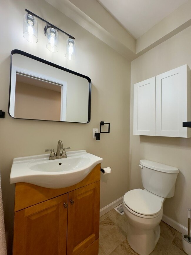 Building Photo - Two-Bedroom Townhome next to Patterson Park!