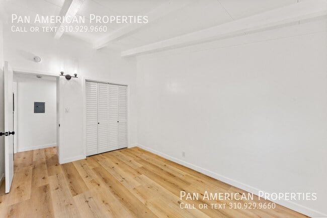 Building Photo - 141 E Mayfair Ave