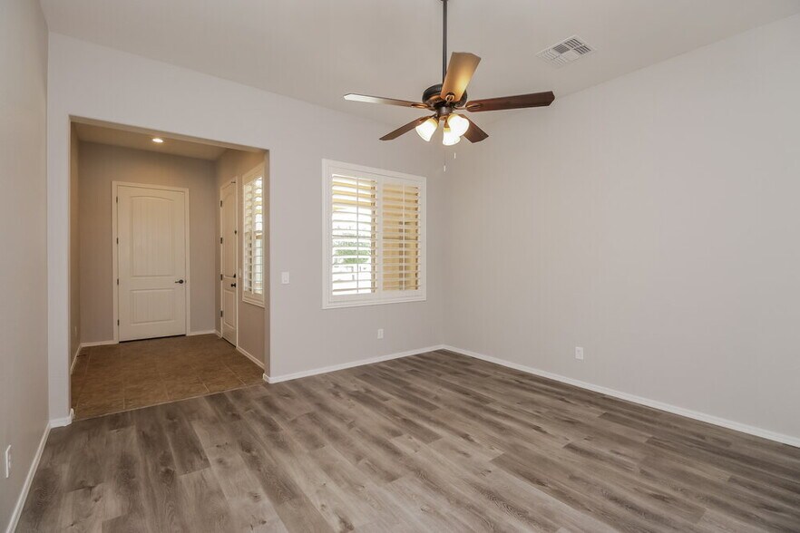 Building Photo - 20858 E Sunset Dr