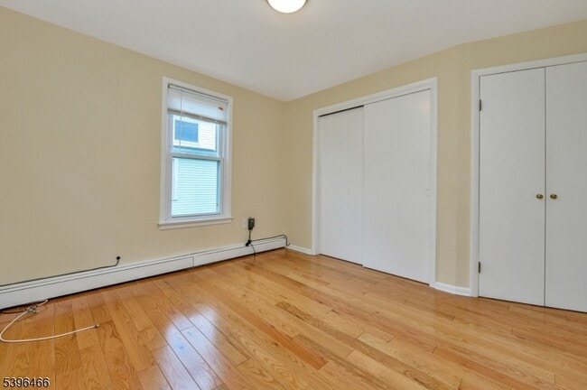 Building Photo - 32 Washburn Pl