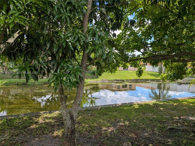 Building Photo - 4550 NW 43rd St