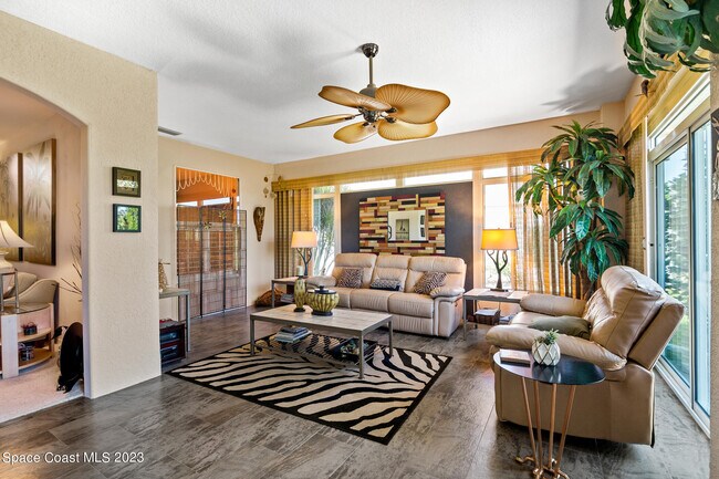 Building Photo - 4932 Oaklefe Ct