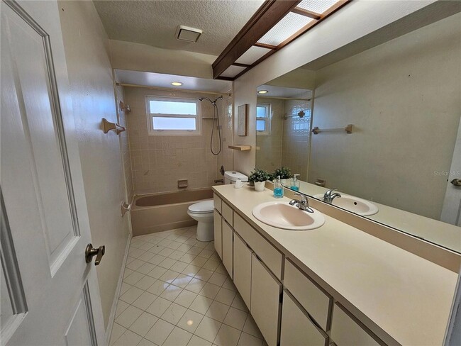 Building Photo - 2088 S Parkton Dr