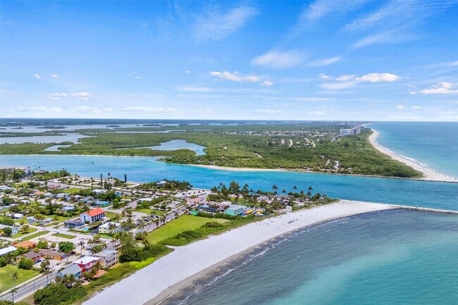 Building Photo - 801 S Ocean Dr