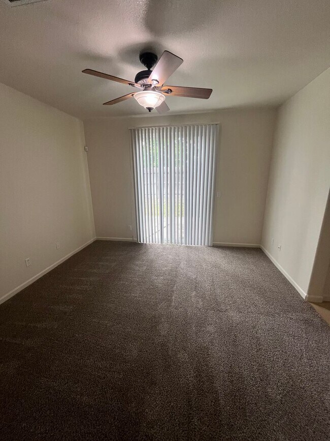 Building Photo - LOVELY 3 BEDROOM HOUSE IN NEWER SUBDIVISION!!