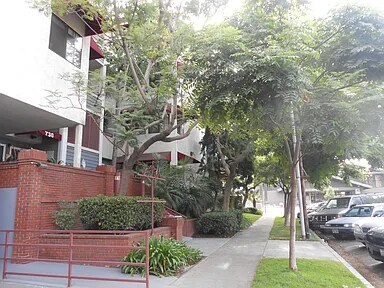 Building Photo - 730 W 4th St