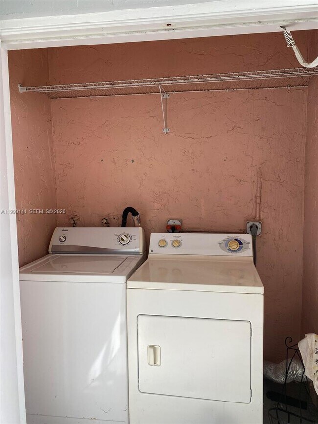 Building Photo - 8500 SW 212th St