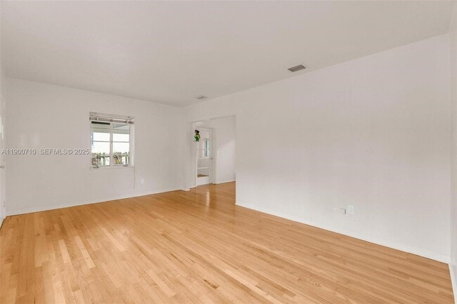 Building Photo - 69 NE 115th St