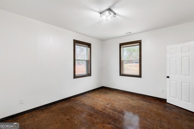 Building Photo - 620 Stiles Rd