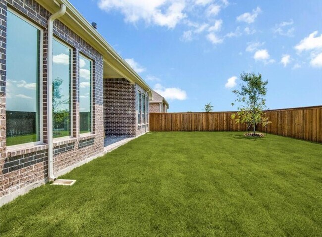 Building Photo - Luxury Home in Estates at Shaddock Park