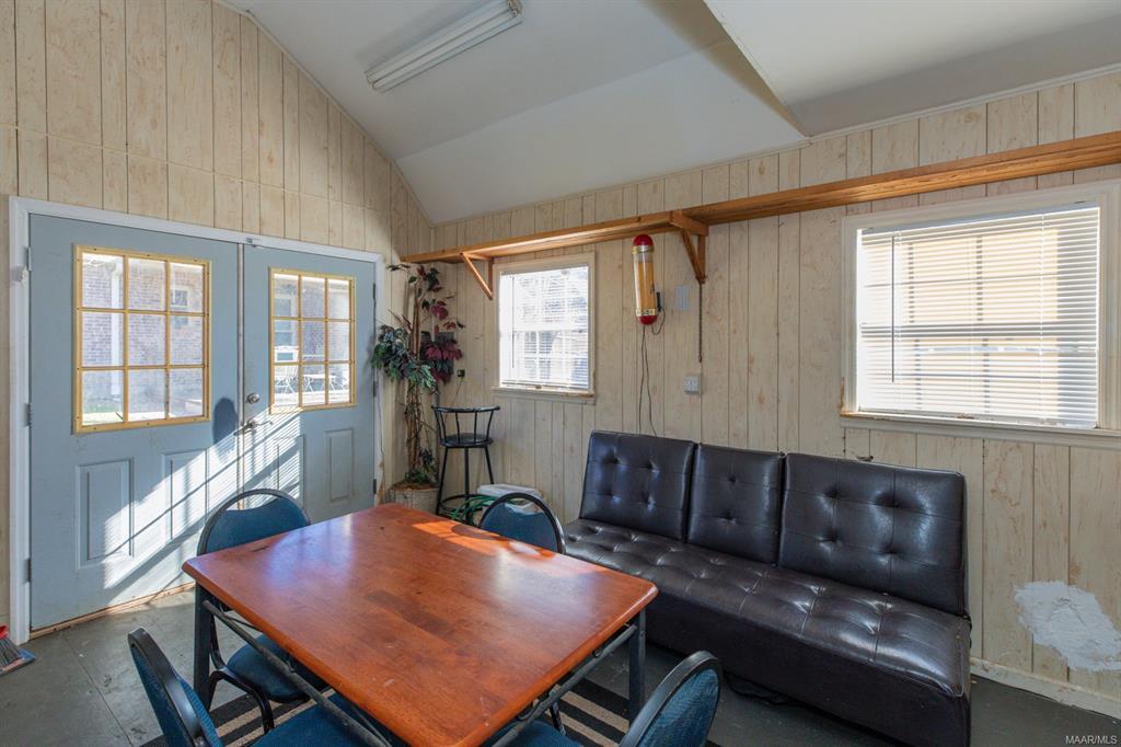 Building Photo - 6308 Tioga Rd