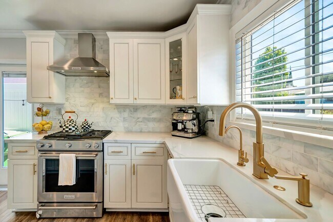 Building Photo - 7847 Apperson St