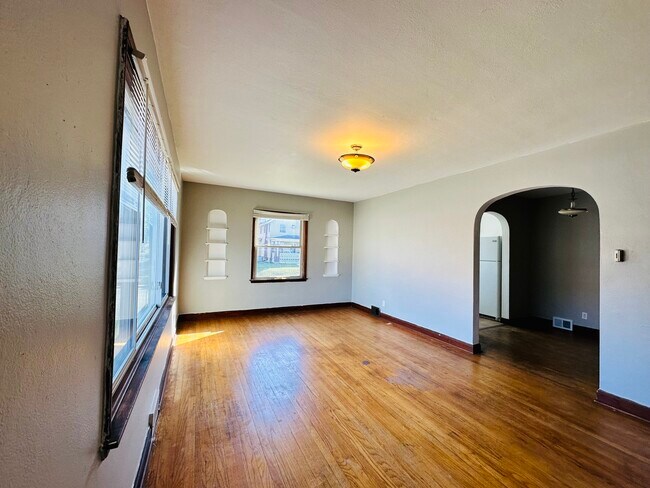 Building Photo - 1195 27th St