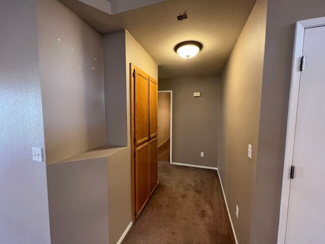 Building Photo - 3-bedroom single story in Merced!