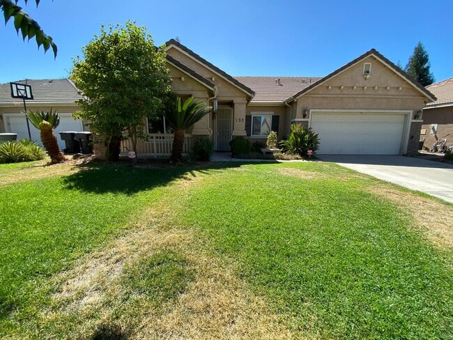 Primary Photo - Cozy Home for rent in Visalia