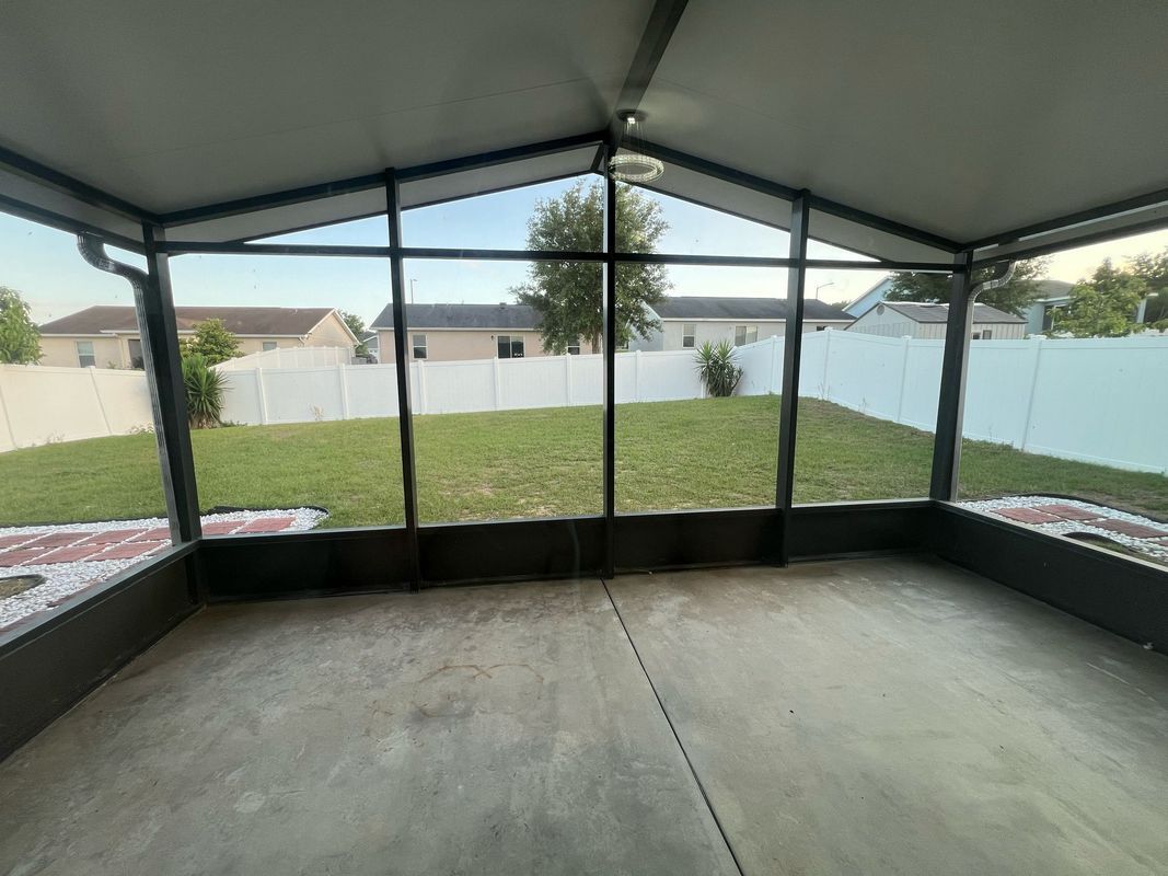 Building Photo - 920 Kingfisher Dr