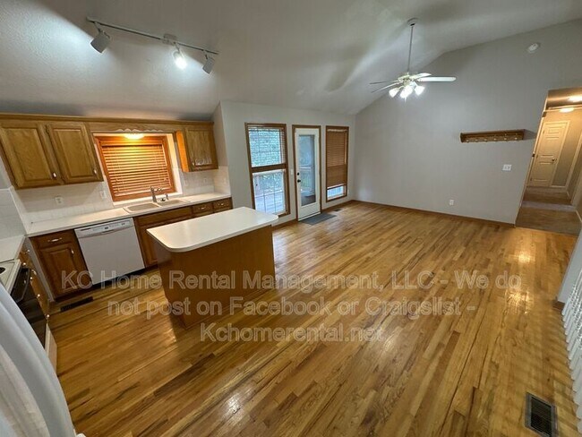 Building Photo - 1224 SE Princeton Dr