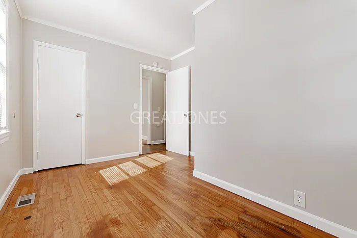 Building Photo - 2816 Friendly Ln