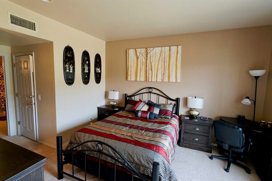 Bedroom with corner desk - 900 Bitner Rd