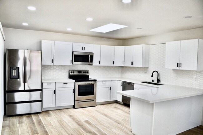 Building Photo - Remodeled 3-Bed Home with Private Studio, Driveway & Spacious Backyard!