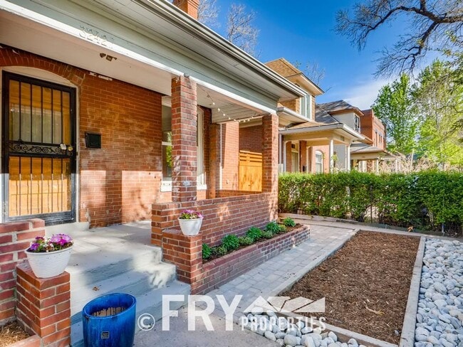 Building Photo - Short Term Lease Needed for Quaint Potter Highlands Home