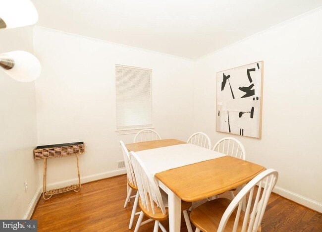 Building Photo - 1037 16th St S