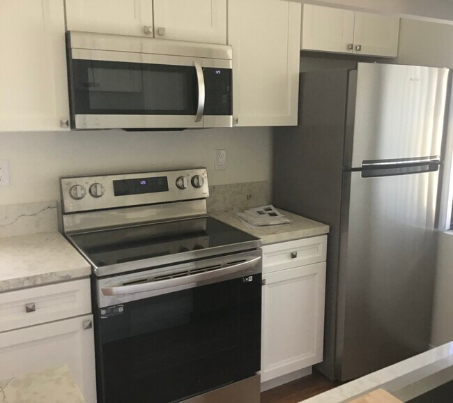 Kitchen - 4368 Marlborough Ave