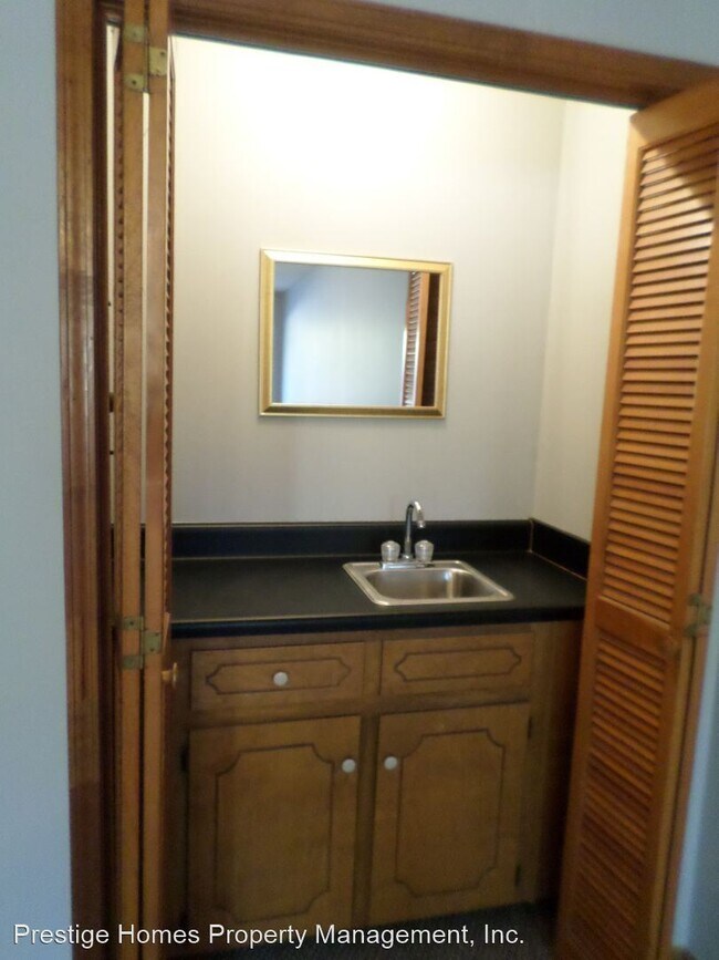 Building Photo - 2 br, 1.5 bath House - 232 Edith Way