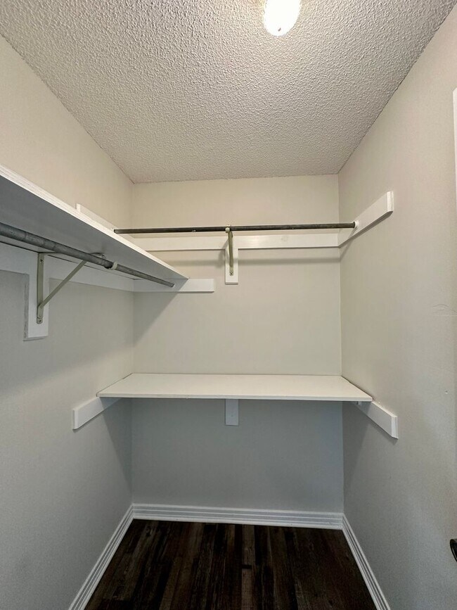 Building Photo - Charming Corner Haven 4BR/3BA Brick Home for Rent