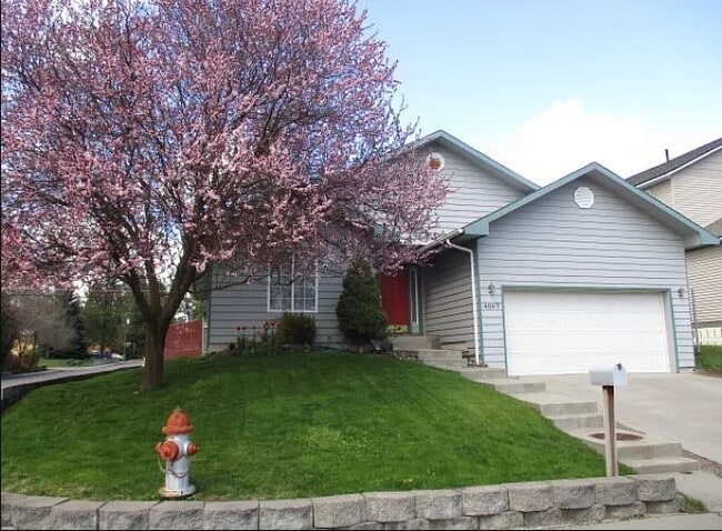 Primary Photo - 4007 E 34th Ave