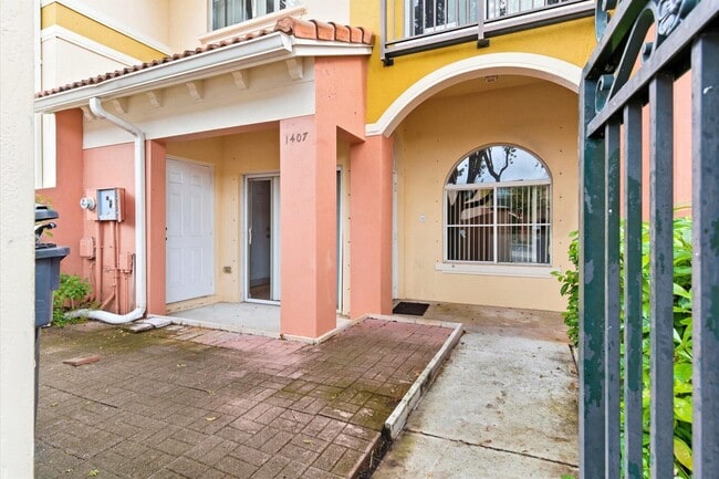 Building Photo - 1407 S Santa Catalina Cir