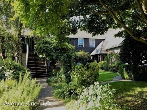 Building Photo - 4225 Brooklyn Ave NE