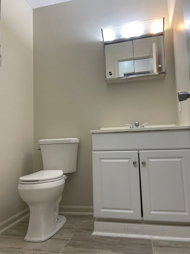 Building Photo - 138 Hummingbird Ln