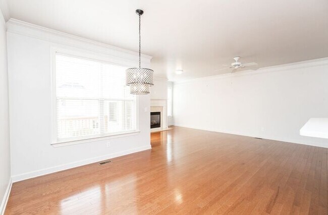 Building Photo - 2069 Cobblestone Cir NE