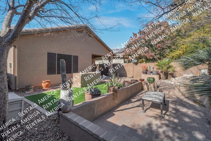 Building Photo - 2263 Pecos Ct