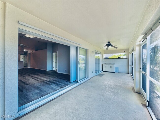 Building Photo - 1320 SE 6th Ave