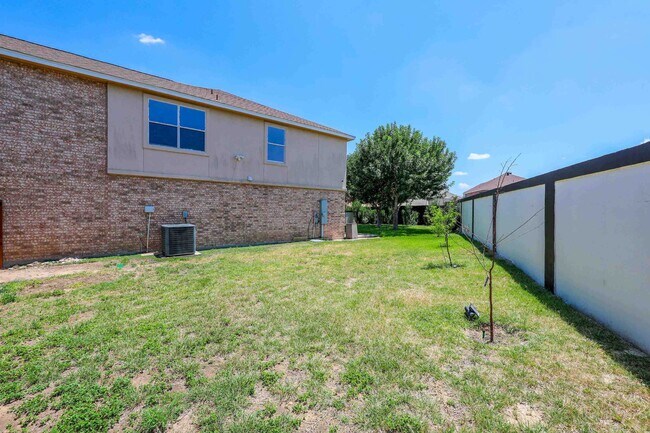 Building Photo - 12102 Ent Loop